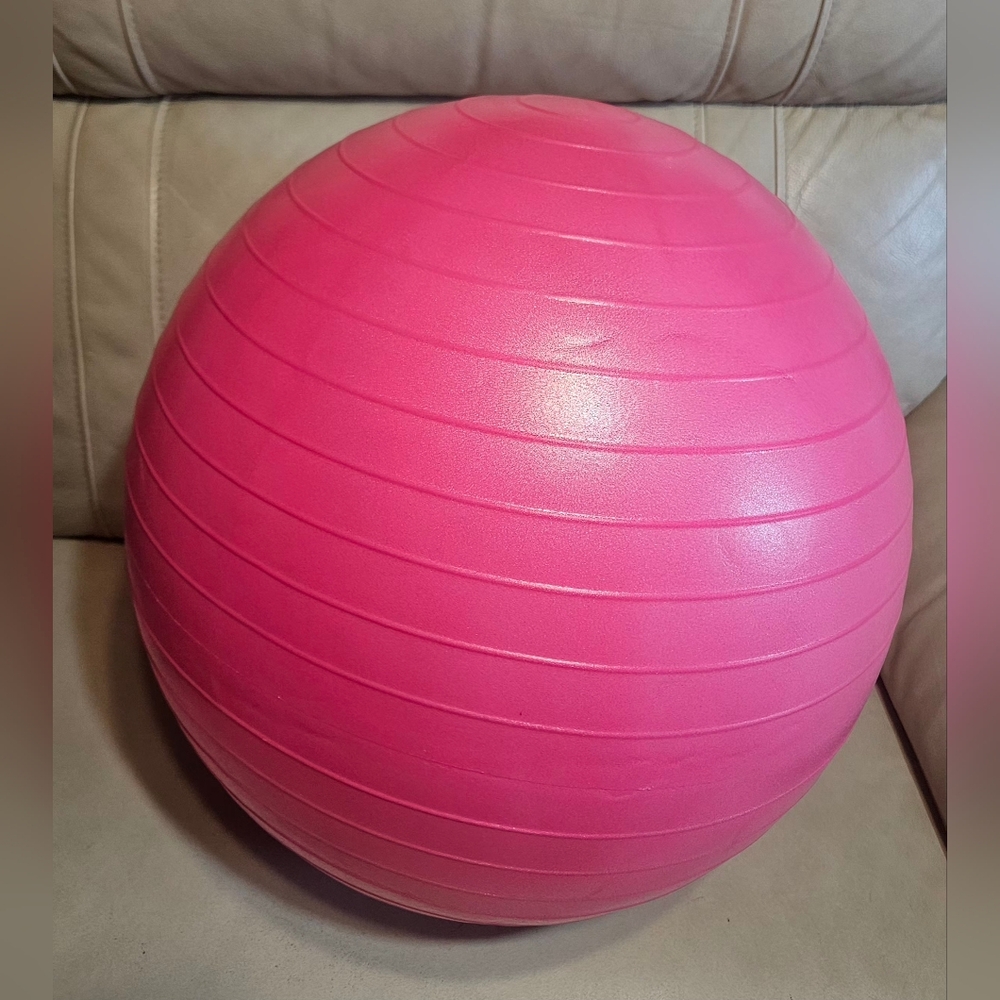 🩷💚URBNFit Exercise Ball - Yoga Ball for Workout🩷🩵 - Picture 3 of 4